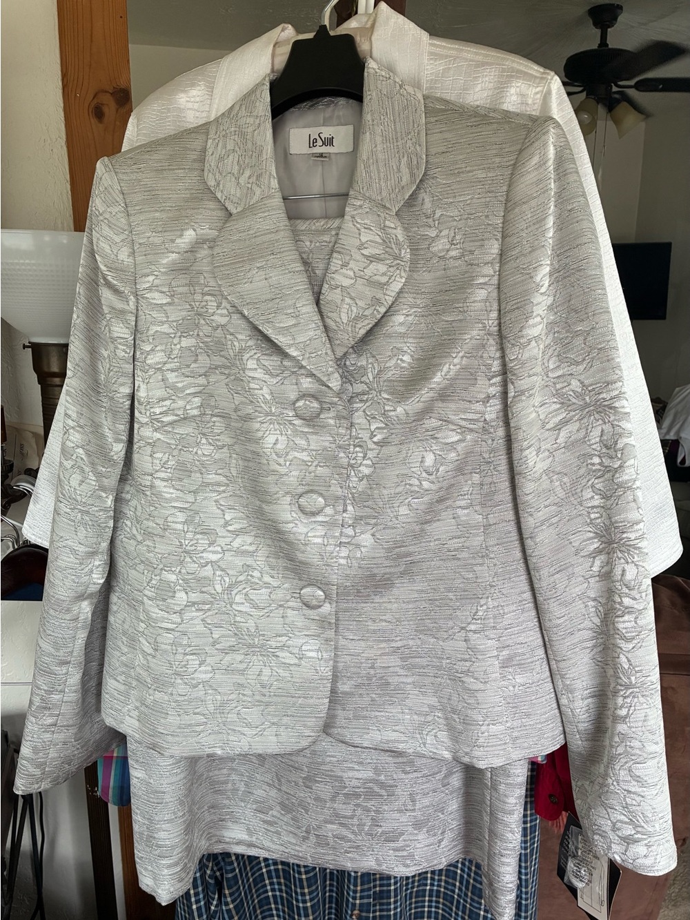 Le Suit Silver Floral Jacquard Women's suit-NWZt size 12